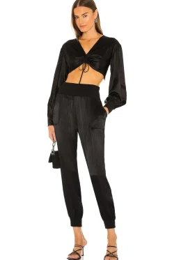 BLACK Sleek Textured Pant