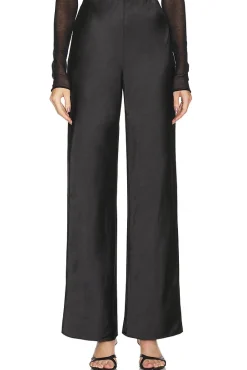 by Marianna Etienne Pant