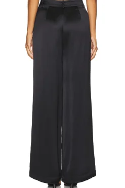 Lorenza Pant