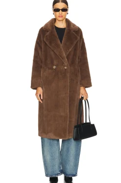 Lori Coat