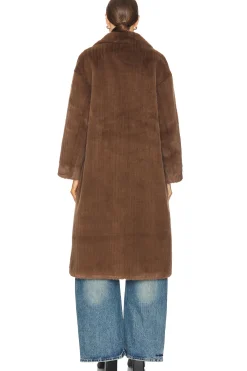 Lori Coat