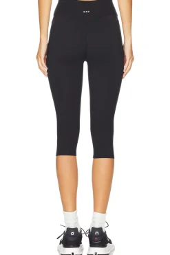 The Capri Legging