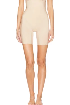 Zone Smoothing High-waisted Short